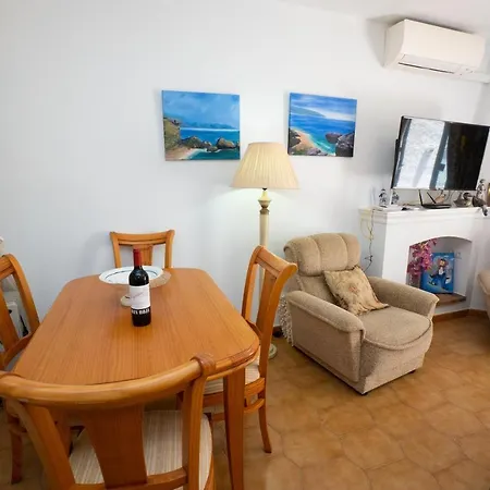 Pinos 2 Апартаменти